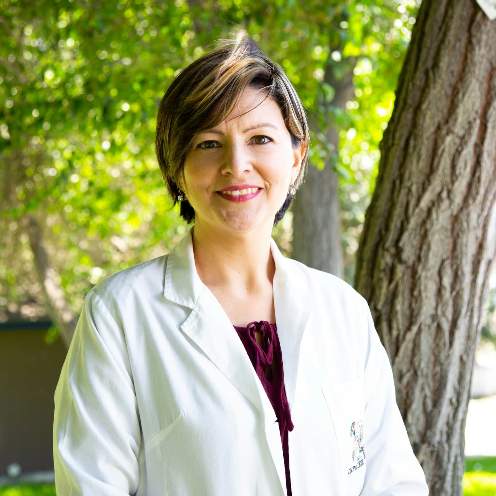 Dr. Ana Popescu